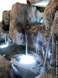Садовый фонтан Серебряная скала