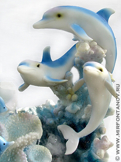 Морской фонтан Дельфины